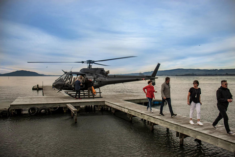 Rotorua: Aterrizaje en el Volcán y Excursión en Helicóptero por el Parque Geotérmico