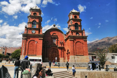 Huaraz: Ganztag Laguna Llanganuco + Yungay + Carhuaz