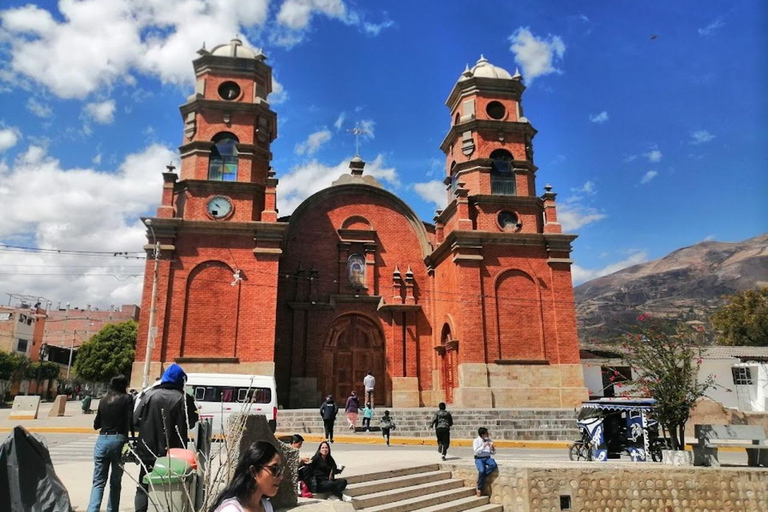 Huaraz: Ganztag Laguna Llanganuco + Yungay + Carhuaz