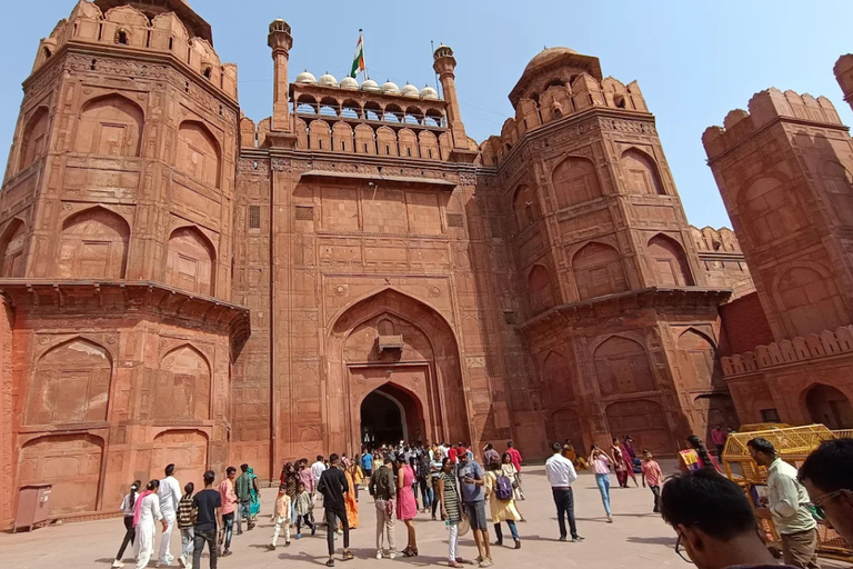 Nowe Delhi: zwiedzanie Czerwonego Fortu z przewodnikiem i biletem wstępuNowe Delhi: wycieczka piesza z przewodnikiem po Czerwonym Forcie bez biletu wstępu