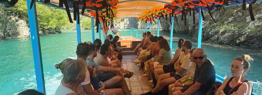 Depuis le barrage de Komani : lac Komani et rivière Shala - TOUR EN BATEAU -