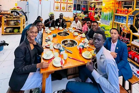 Mombasa: Authentic Street Food Tastings & Cultural Insights.