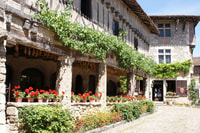 Beaujolais - Pérouges , Full Day Shared Trip - Housity