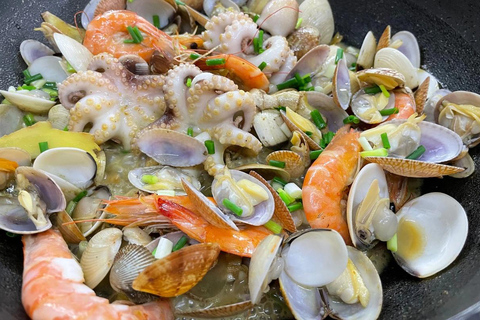Zhuhai: City Highlights with Cruise & Seafood Lunch Zhuhai: City Highlights Tour with Cruise & Seafood Lunch