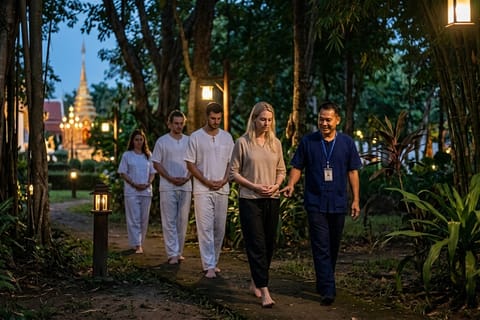 Phuket: Wat Samanakij Meditation and Sunset Tour