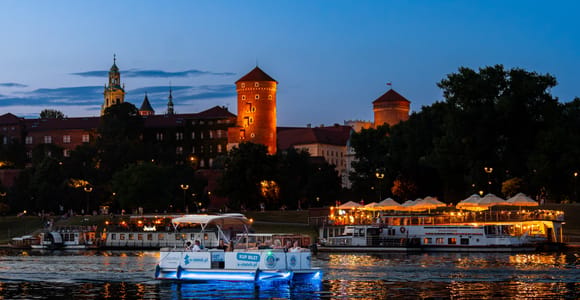 Krakow: Evening Sightseeing Cruise with Drink