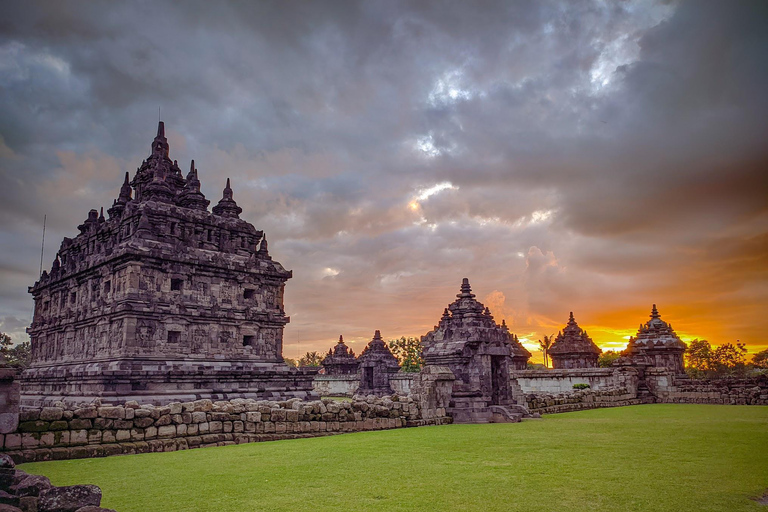 Yogyakarta: Merapi Sunrise, Plaosan Cycling & Prambanan Tour Prambanan Day or sunset Tour