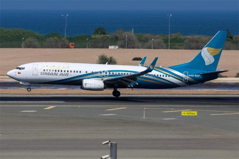 Muscat Airport: Private Departure Transfer Muscat Beach Hotel to Muscat Airport: