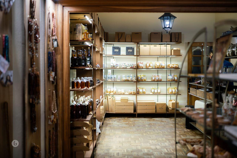 “Porto: Fado Show with Guided Tour in a Historic Monastery”