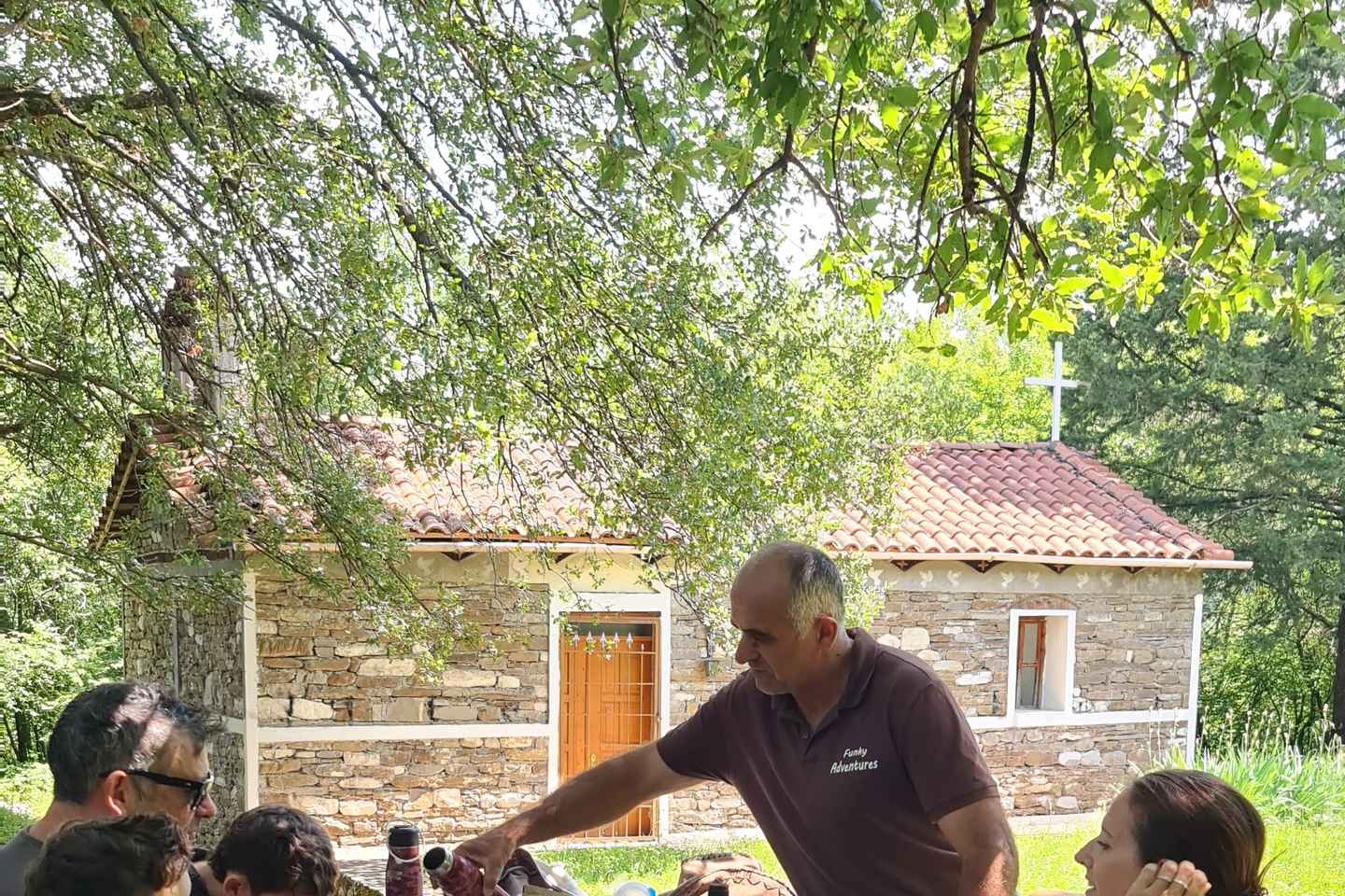 佩尔梅特：惊艳的维约萨国家公园骑马体验