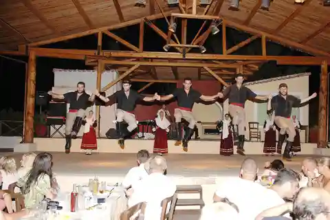Cretan Night Experience, Dinner & Show
