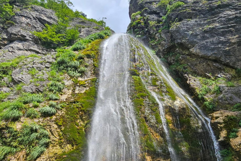 From Shkoder: Theth Full-Day-Tour, With lunch.