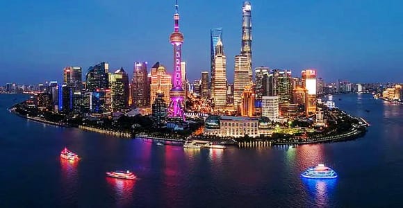 Shanghai Night River Cruise VIP Platz mit authentischem Abendessen