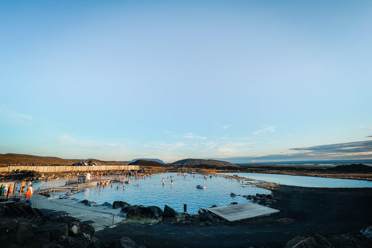 PRIVE Godafoss waterval, Myvatn en badenGroep max 8 personen