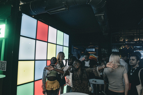 Tirana: Pub Crawl with 1 hour of Unlimited Drinks