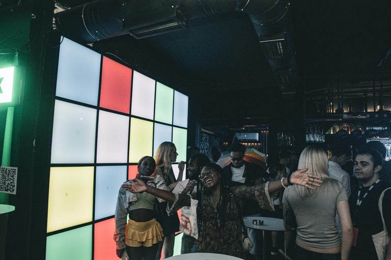Tirana: Pub Crawl with 1 hour of Unlimited Drinks