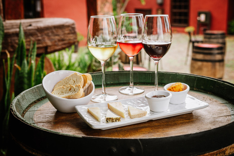 Tenerife: entrada al Museo del Vino con degustación de vinos locales y comidaPrueba 4 vinos y 7 especialidades locales