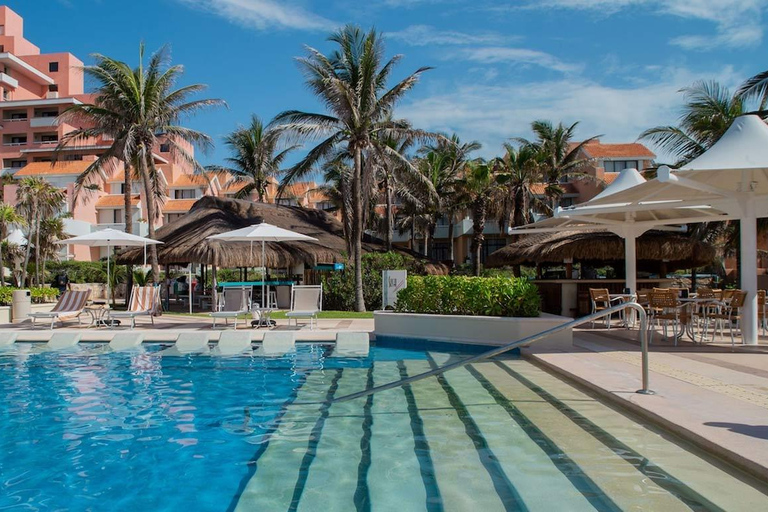 Prywatny transfer z lotniska CUN do Wyndham Grand Cancun