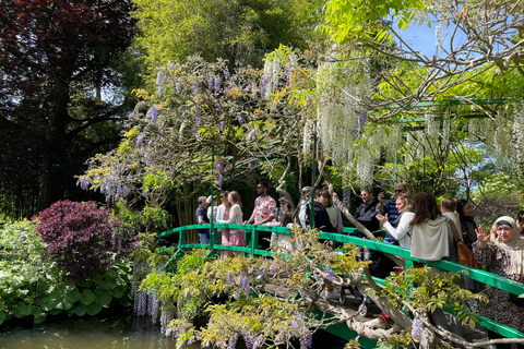 Giverny: Monet House Tickets With Garden Guided Tour Monet House Skip The Line With Garden - Private in English