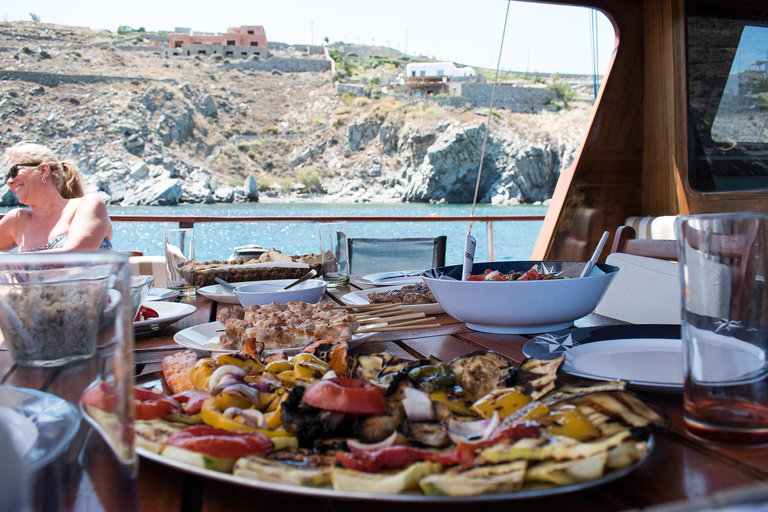 Mykonos: Båtkryssning i solnedgången med lätt middag och dryckSolnedgångskryssning med hämtning och lämning på hotellet