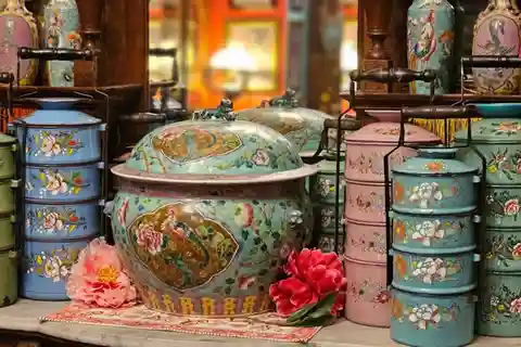 Singapore: Peranakan Culture, Cuisine & Hidden Treasures