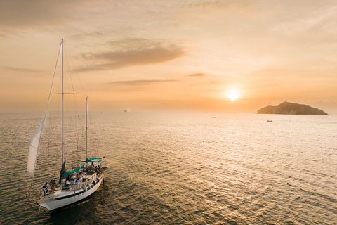 Tour en Velero a Bahía Concha Parque Tayrona