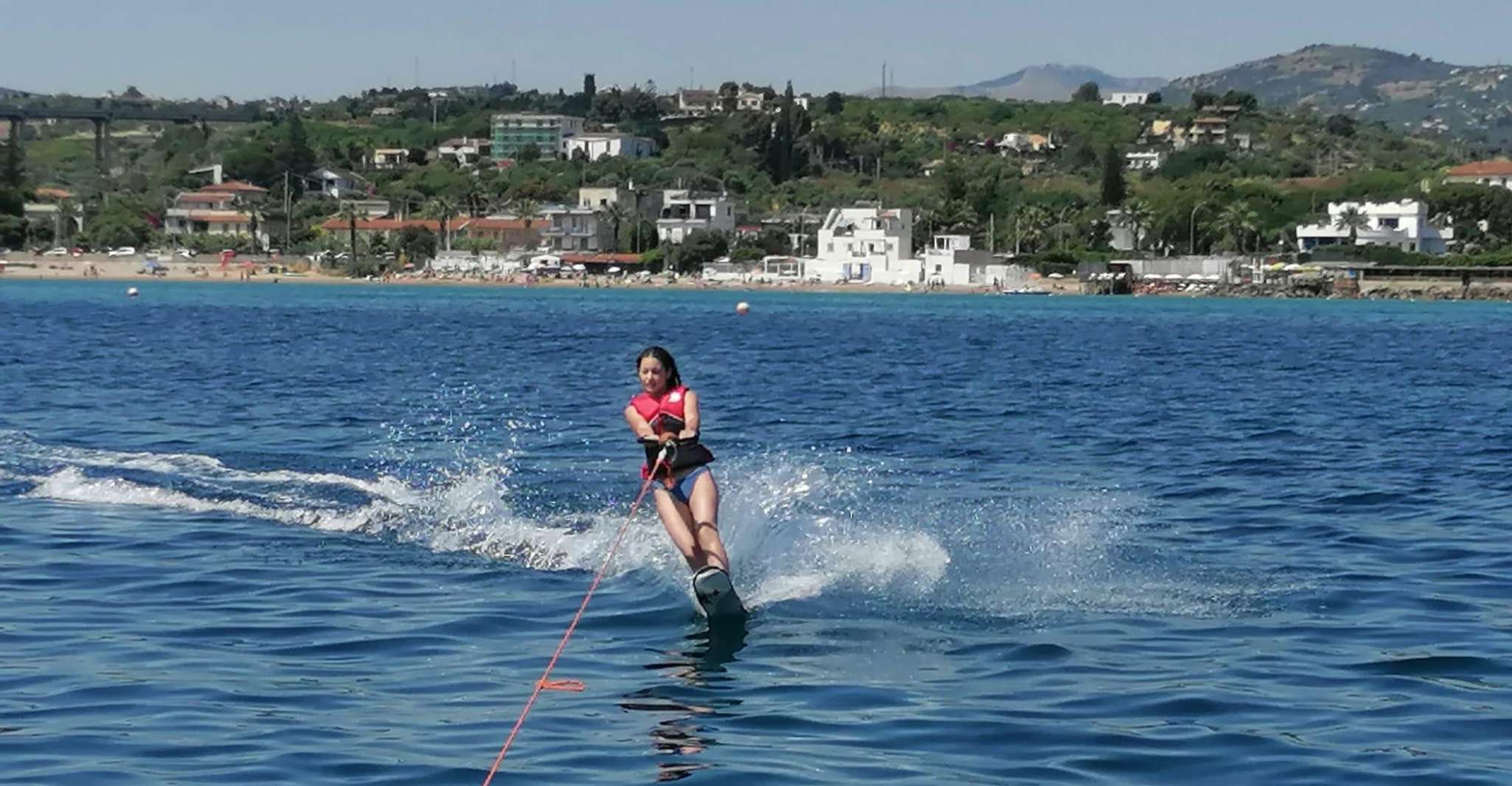 Waterski and SUP experiences in Solanto - Housity