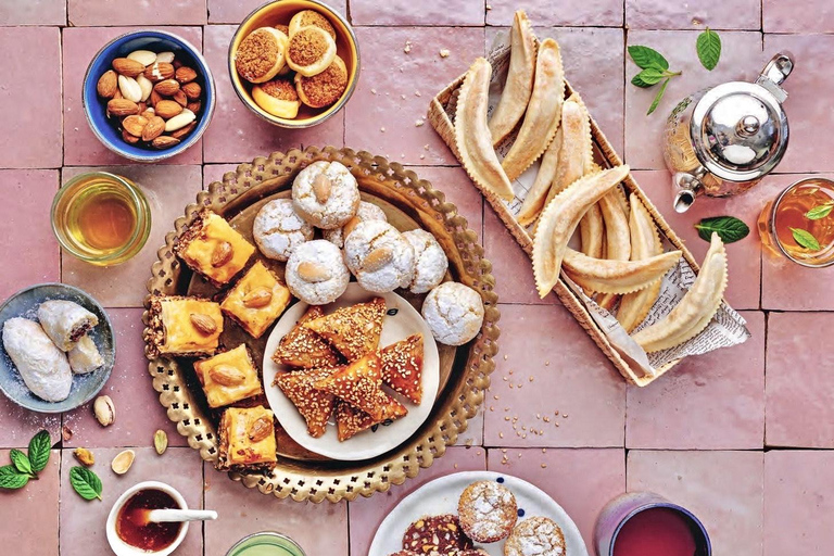 Marrakech: Moroccan Pastries and Tea Class with a Local