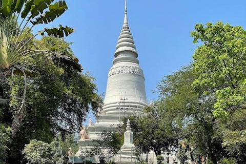 Phnom Penh: 10 Iconic Evening City Highlights by Tuk-Tuk