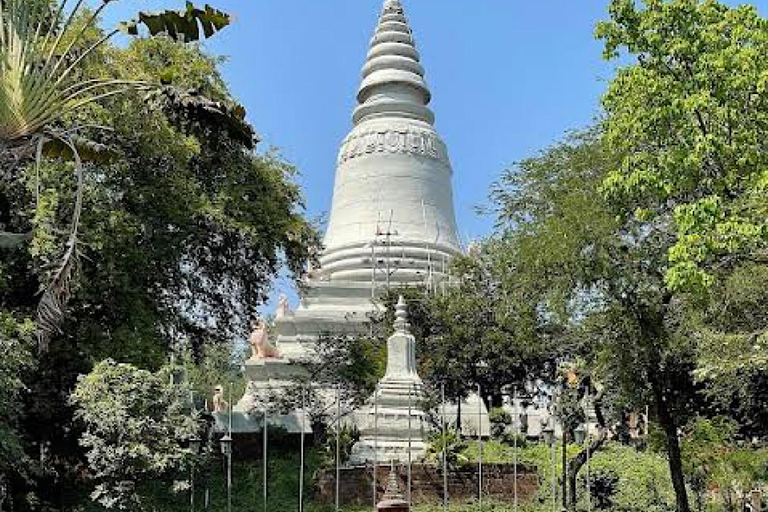 Phnom Penh: 10 Iconic Evening City Highlights by Tuk-Tuk