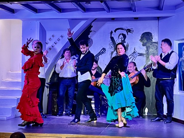 Visit Seville Flamenco Show at Tablao Los Gallos in Siviglia