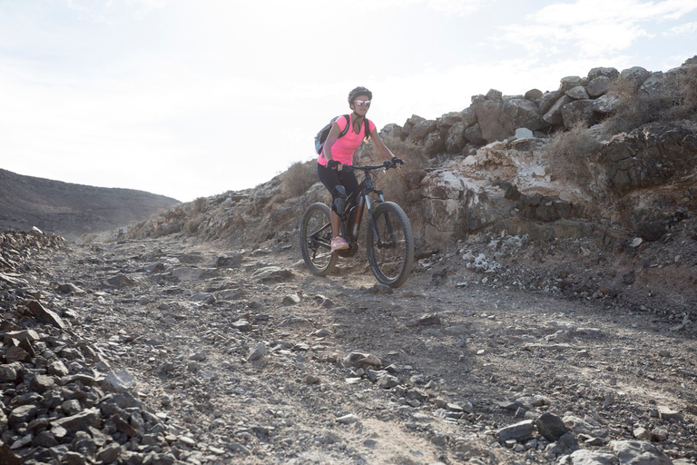 Fuerteventura Nord: Tour guidato PREMIUM in e-bikeTour Coast to Coast PREMIUM in Ebike, 45 km (moderato)