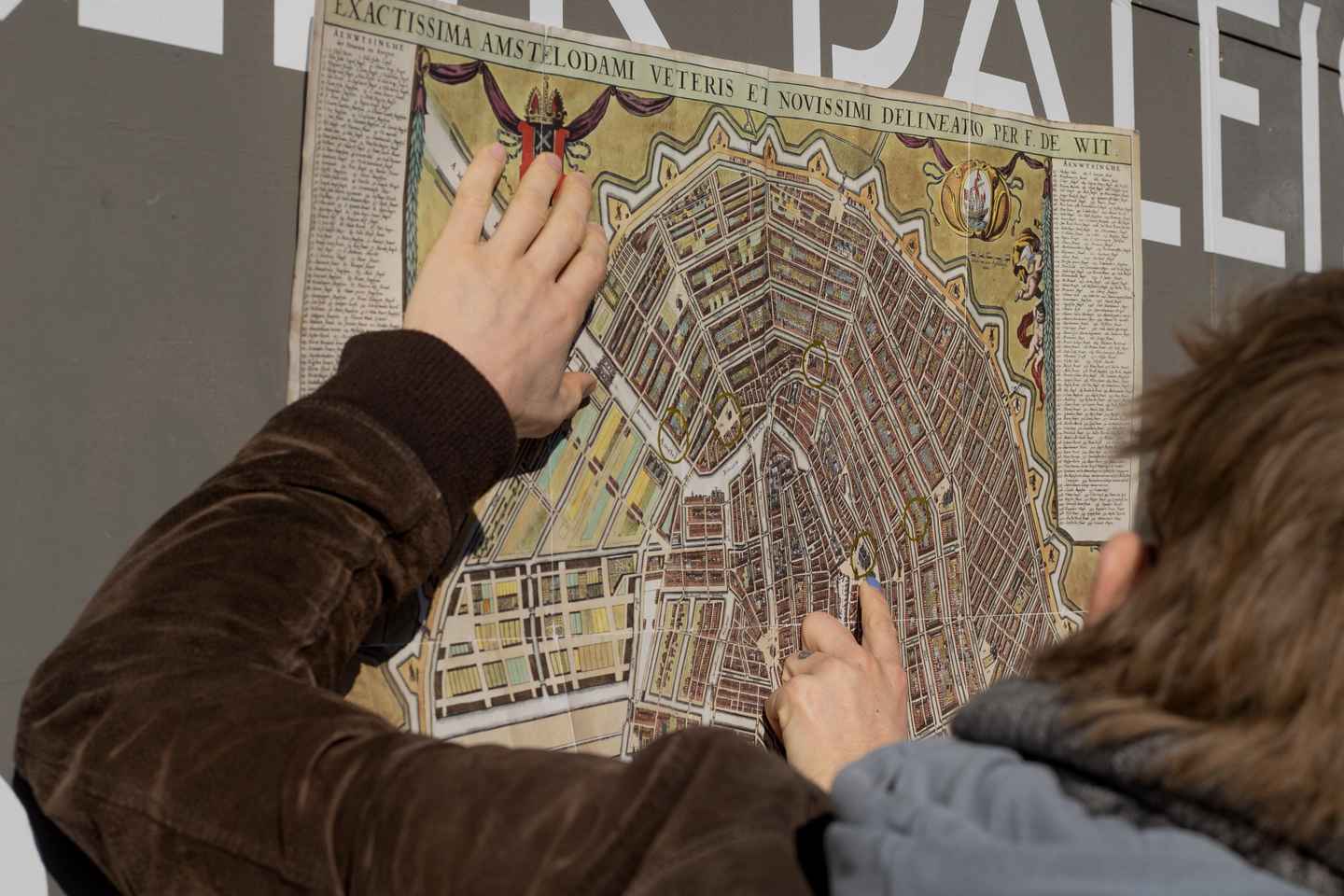 Amsterdam Legends & History Walking Tour with Local Guide