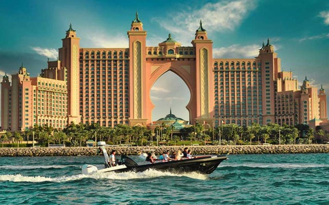 Dubai: 100-Min Speed Boat Tour, Atlantis &amp; Burj Al Arab View
