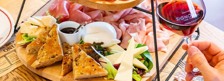 Milan : Petit groupe - Duomo et Rooftop, dégustation de vins et de mets