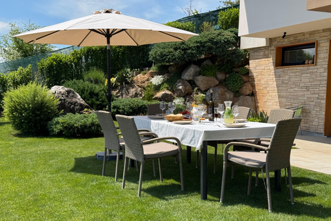 Sarajevo: Family Garden Meze, Drinks, and City Views