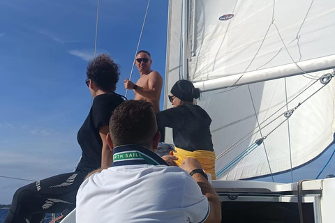 Cagliari: Sailboat tour with aperitif around the Devil's Saddle Devil's Saddle: 3-hour sailing tour, aperitif around the Saddle