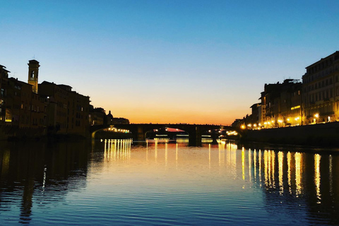 Florence: Historical Walk and Private Boat Tour with Wine