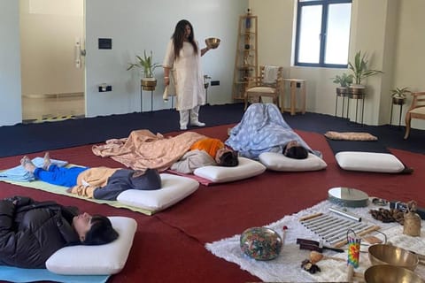 Delhi: Sound Bath Experience with Hotel Pickup