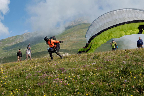 Paragliding Chicamocha, San Gil: Flight over the largest canyon in Colombia.