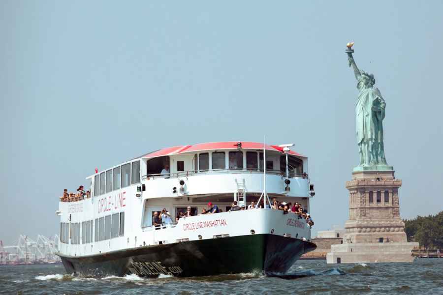 NYC: Wahrzeichen-Bootsfahrt ohne Anstehen am Ticketschalter. Foto: GetYourGuide