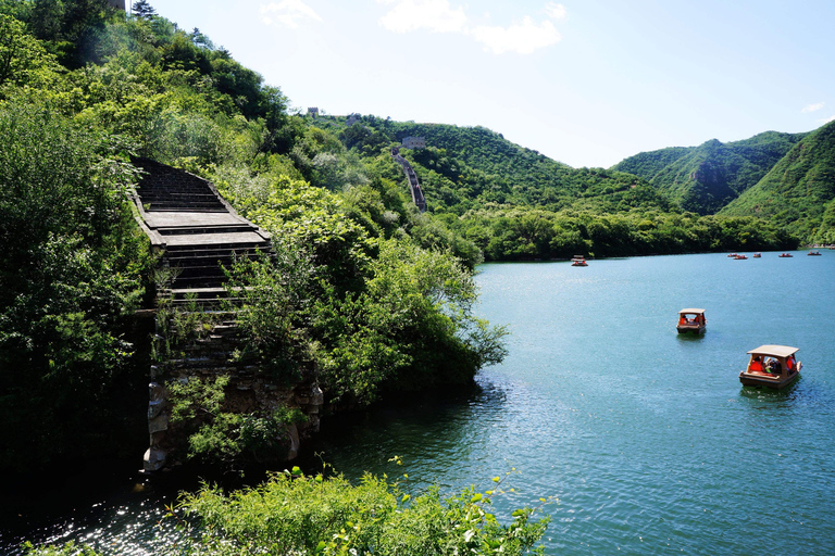 Small Group Tour To Two Section of Beijing Great Wall