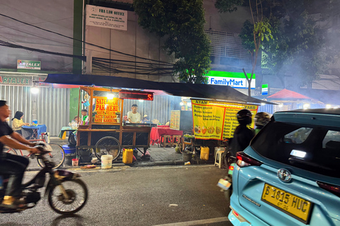 Jakarta Nights Food Tour with 15+ Tastings