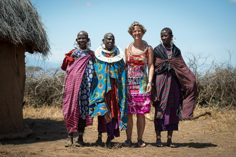 Maasai-Dorf und heiße Quelle Kikuletwa von Arusha aus