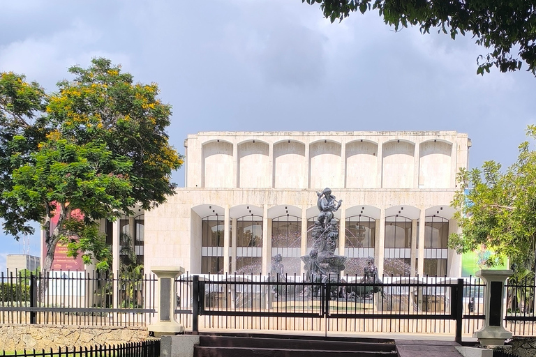 Santo Domingo: Private Tour Beyond the Walls Plaza de la Cultura: National Museums on a Private Tour