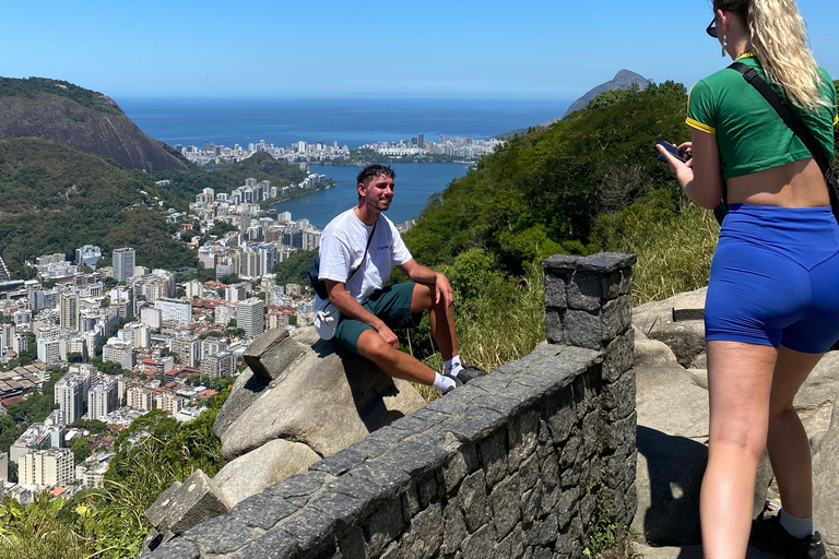 Rio de Janeiro: Santa Marta Favela Tour and Hike