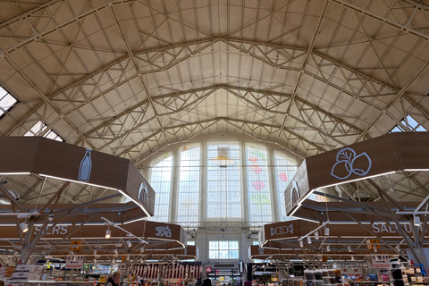 Riga: Central Market Guided Tour with Food Tasting