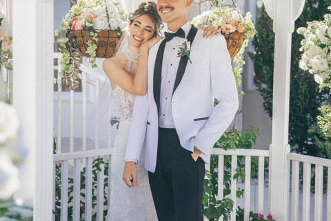Vegas – Hochzeit oder Erneuerung des Eheversprechens in der Storybook Wedding ChapelVegas - Hochzeit oder Erneuerung des Eheversprechens in der Storybook Wedding Chapel