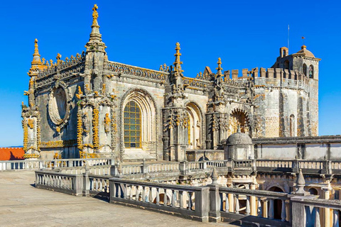 Lisbon: Discover Tomar, Convent of Christ & Almourol Castle