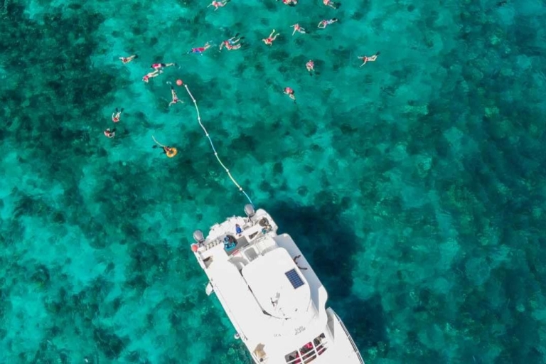 Catalina Island Full-Day Snorkeling + Lunch from Punta Cana Pick-up from Hotels & Airbnb's in Cap Cana